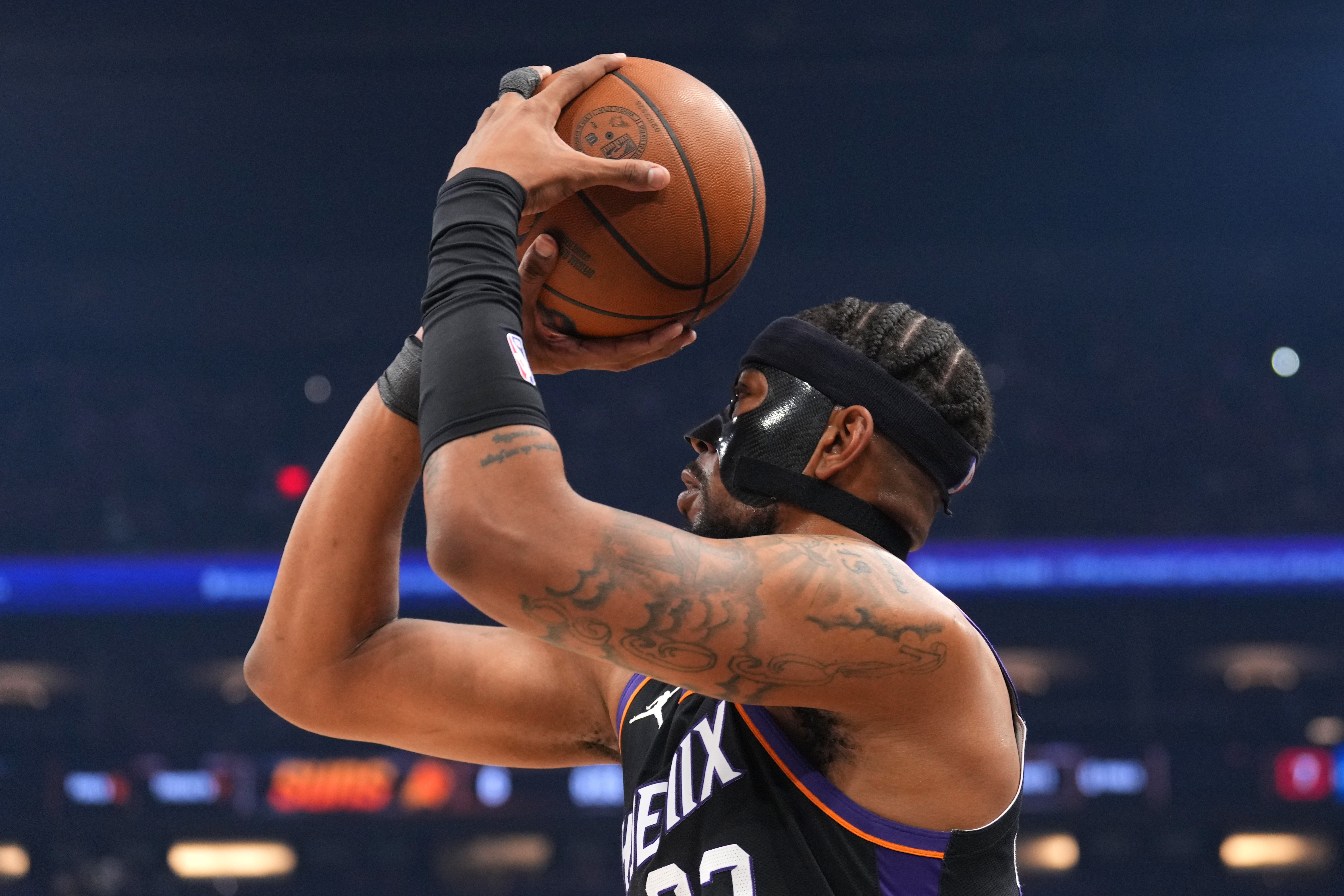 开云体育官网-共61犯！古德温：比赛没那么大身体对抗 不至于吹这么多犯规