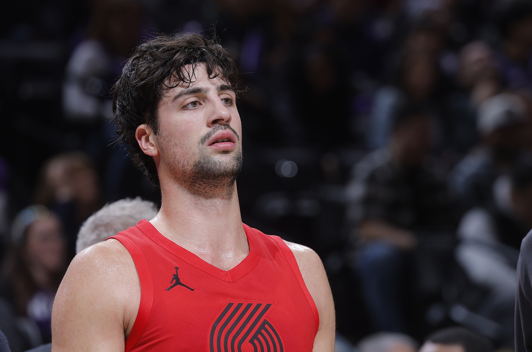 开云APP-把锅背好！阿夫迪亚19中7&amp;三分12投仅2中 还有7失误！